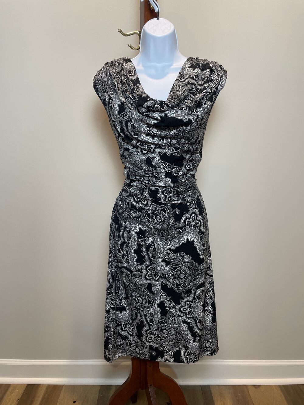 JBS Paisley Sequin Bodycon Dress Size M Black White Scoop Neck NWT Made in USA
